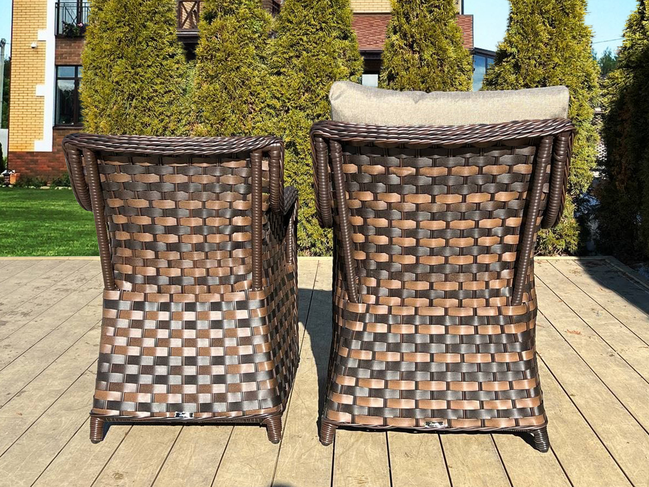 Обеденное кресло ARIA COMPLIMENT MINI brown для столовых или балконных групп