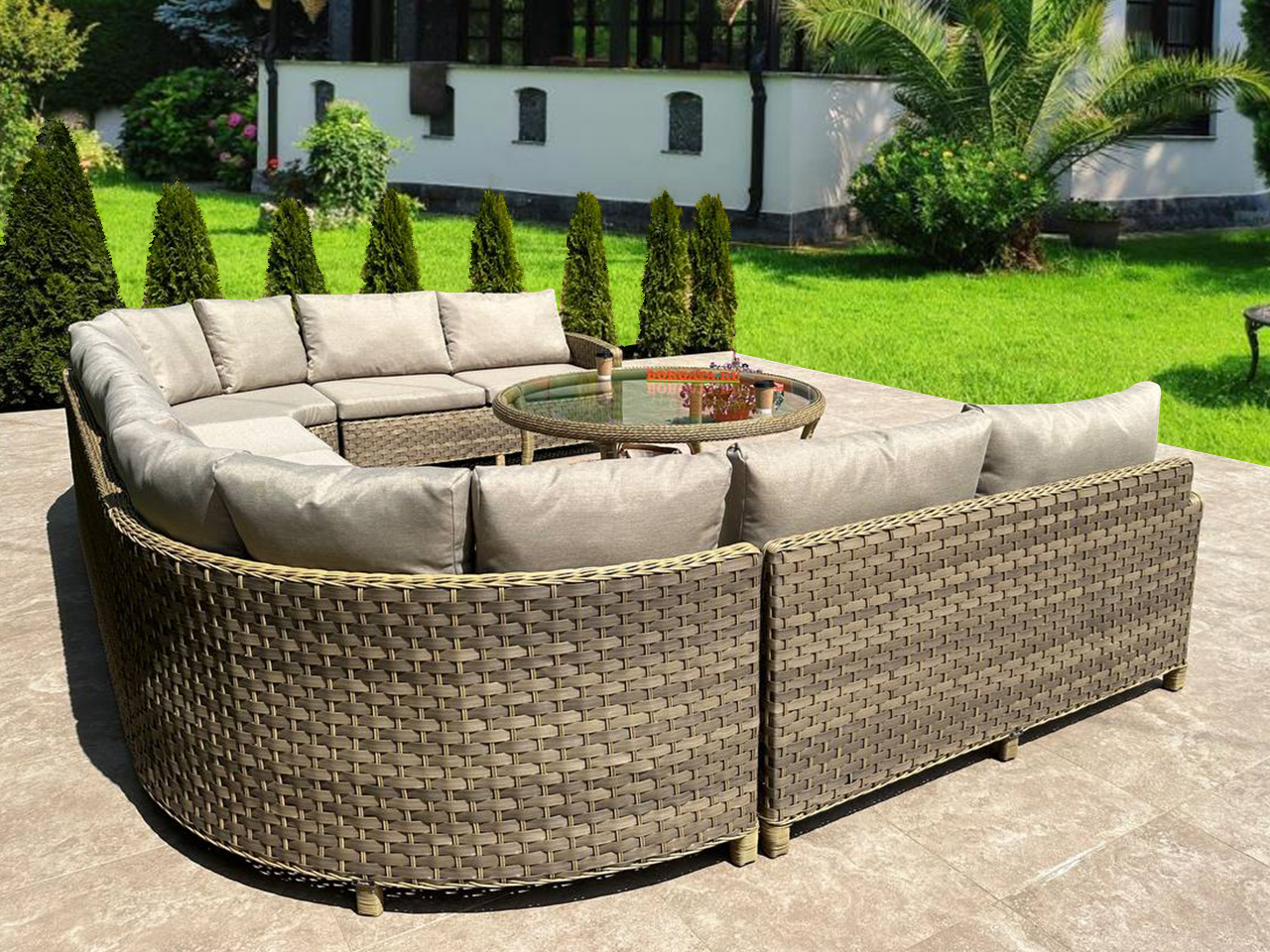 П-образный модульный диван ARIA nature с кофейным столиком D150 ARIA для беседки или террасы загородного особняка