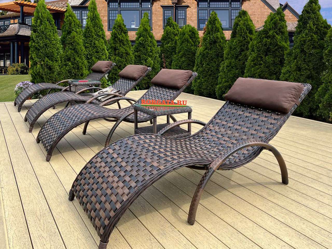Комплект из четырех лежаков с парой чайных столиков MILANO/LAGUNE CLASSIC brown для зон солярия, бани или бассейна