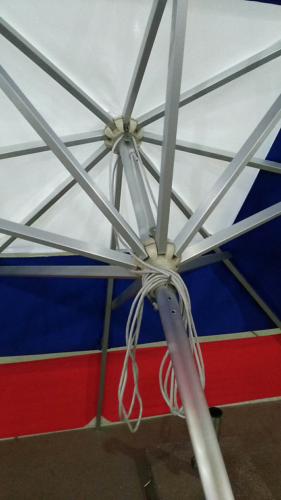 Дачный зонт 3,0 *3,0 FORTUNE ТРИКОЛОР на центральной опоре