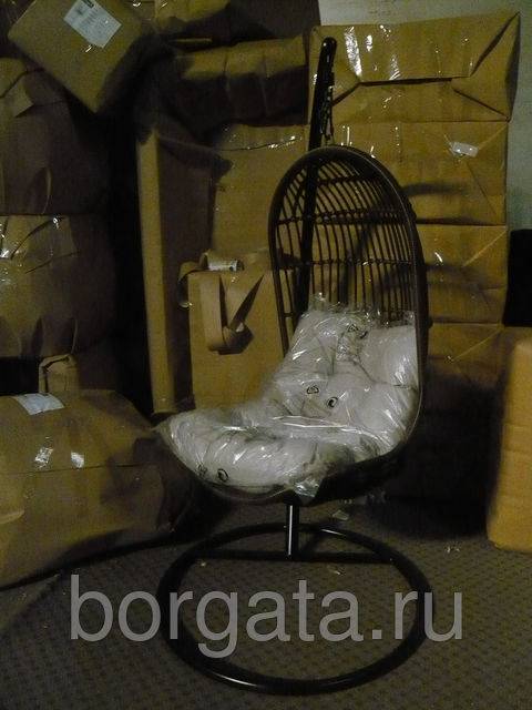 Подвесное кресло ROSES white из трубчатого ротанга