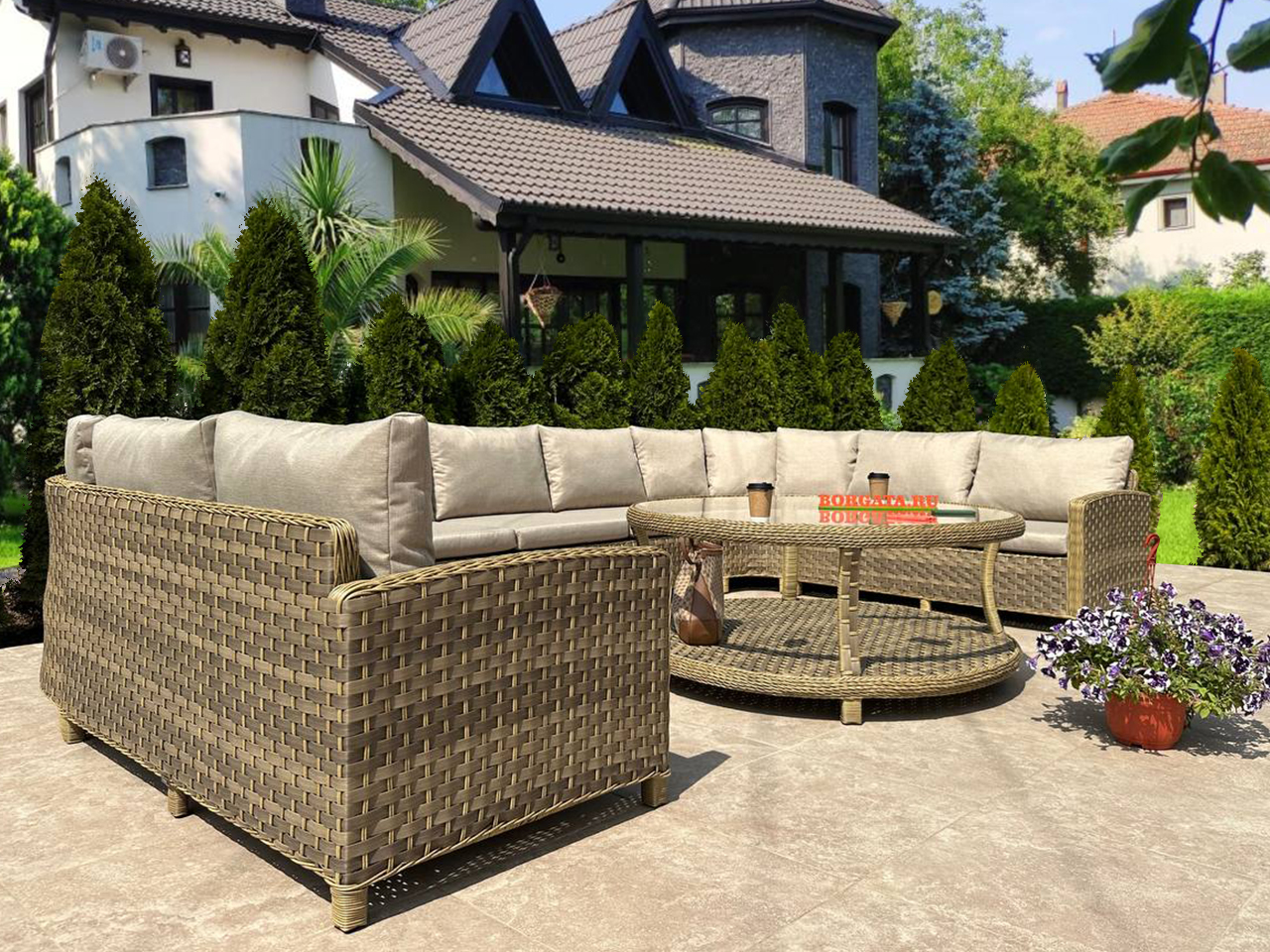 П-образный модульный диван ARIA nature с кофейным столиком D150 ARIA для беседки или террасы загородного особняка