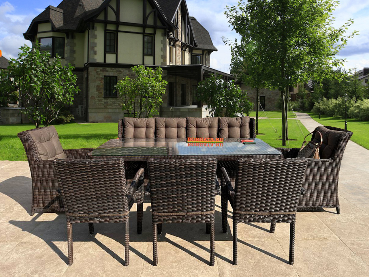 Обеденная группа 200 LAGUNE CLASSIC brown на 8 персон с диваном 4-х (220) для столовой зоны загородного дома